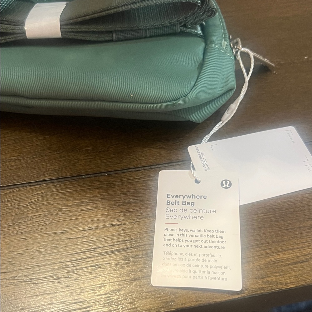 lululemon athletica Green Everywhere Belt Bag